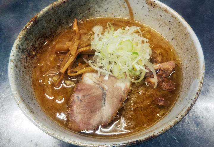 札幌味噌ラーメンすみれののれん分け店らーめんみかん